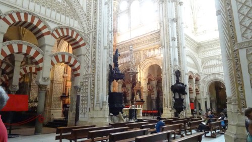 Fusion architecturale de la mosquée et de la cathédrale