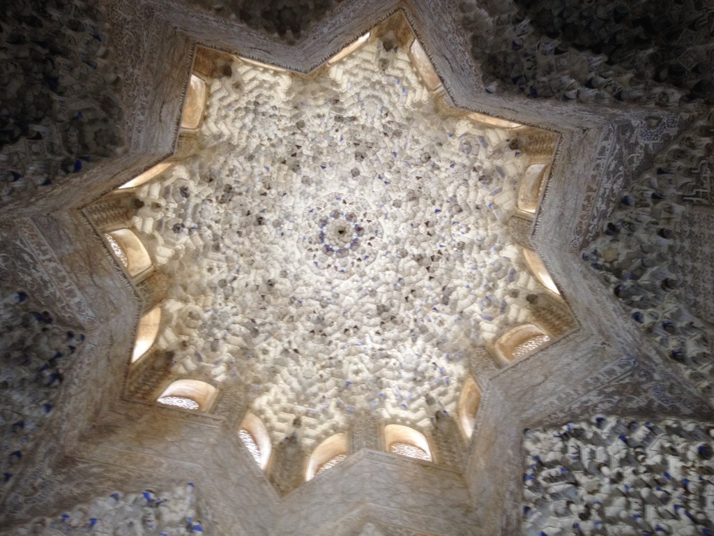 La Sala de los Abencerrajes: coupole à stalactites s'inspirant du théorème de Pythagore