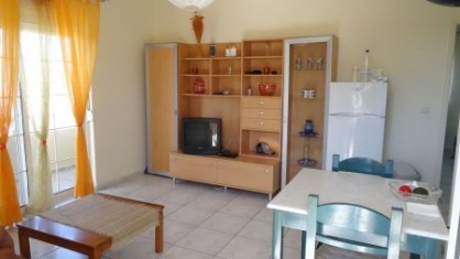 Notre apart de Ialysos, Île de Rhodes; salon et salle à manger