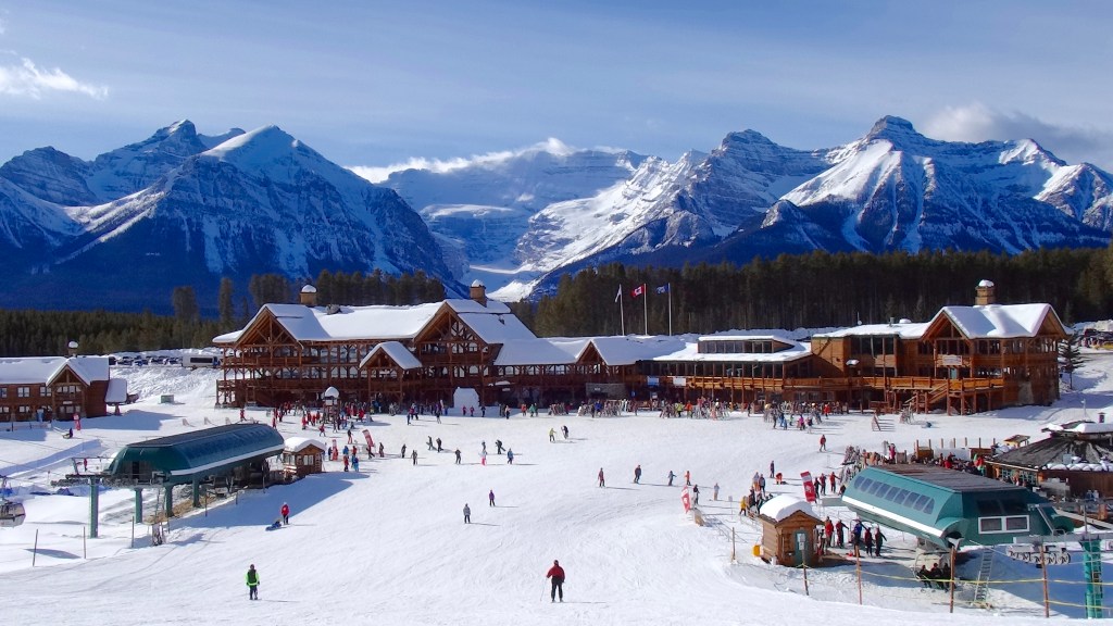 Lake Louise Main Day Lodge 